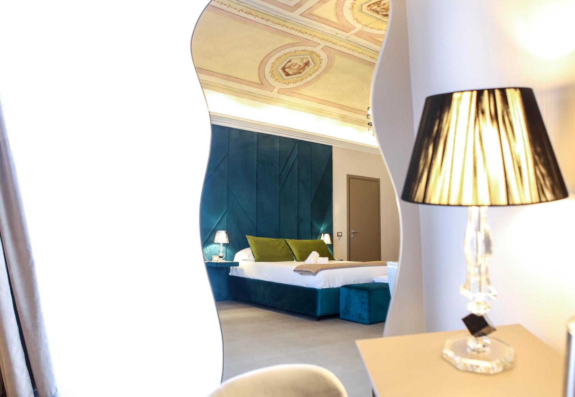 B&B Suites&Rooms Piazza Dei Martiri Catania Eksteriør billede