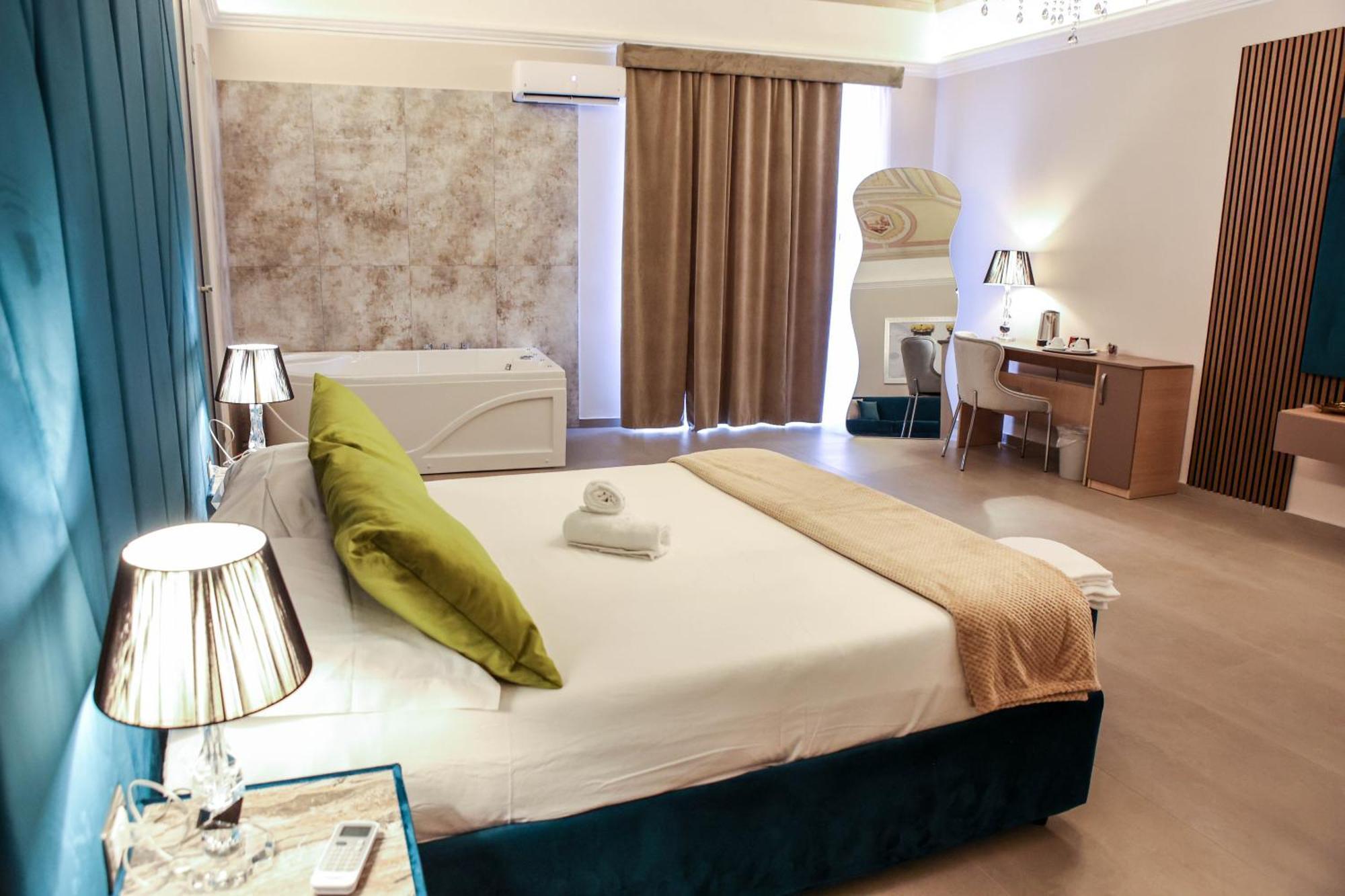 B&B Suites&Rooms Piazza Dei Martiri Catania Eksteriør billede