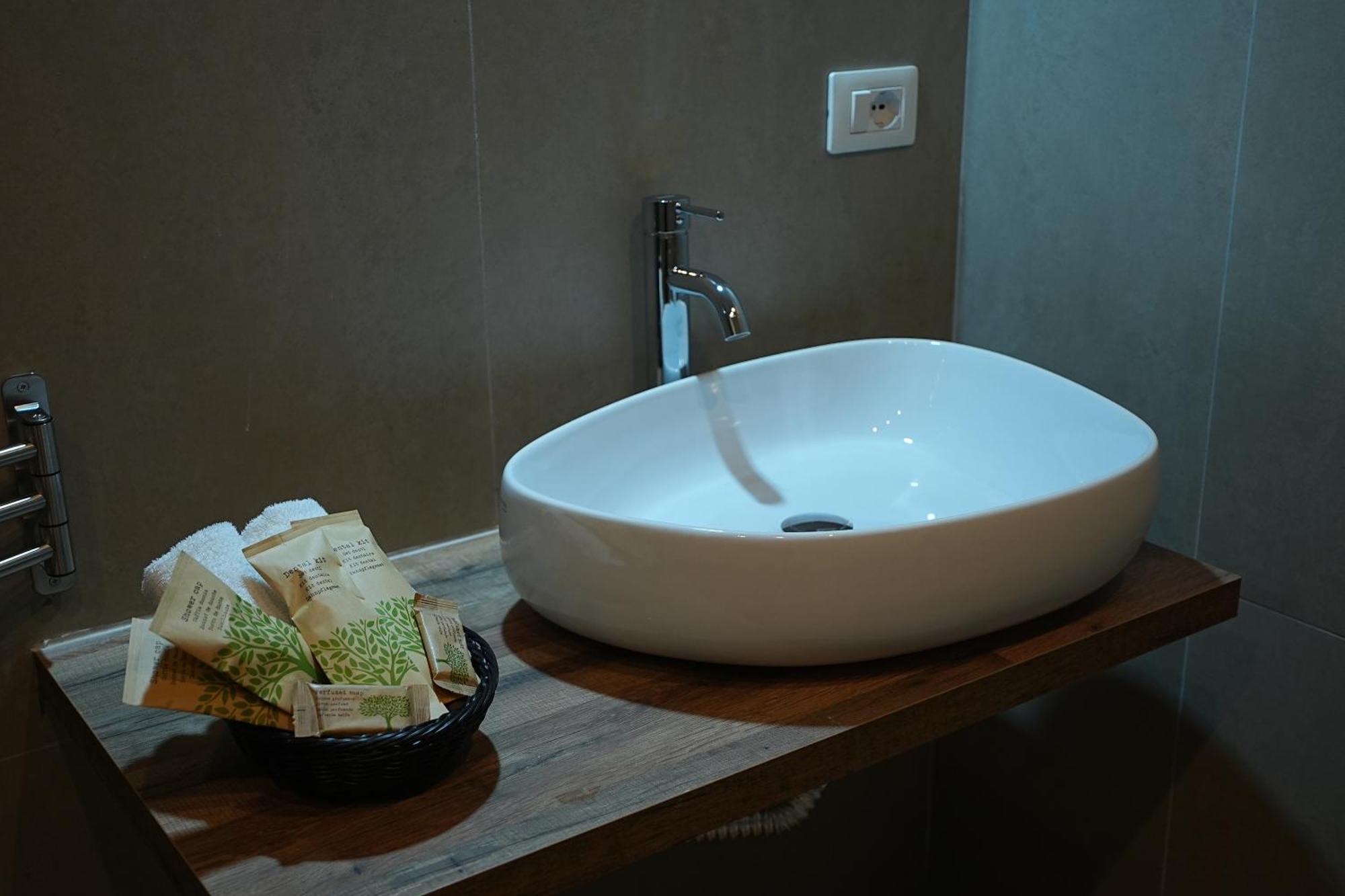 B&B Suites&Rooms Piazza Dei Martiri Catania Eksteriør billede
